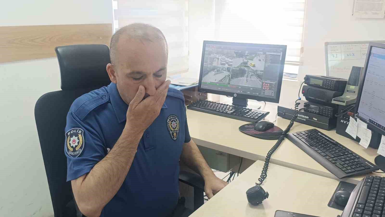 antalyada 30 yillik polis memurundan telsizde arkadaslarina duygusal veda 2 pTy9lNuY