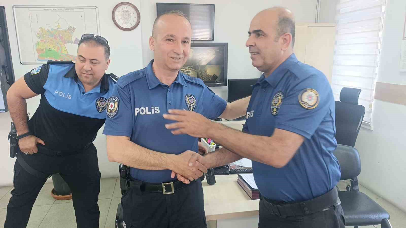antalyada 30 yillik polis memurundan telsizde arkadaslarina duygusal veda 3 cLdvQD4E