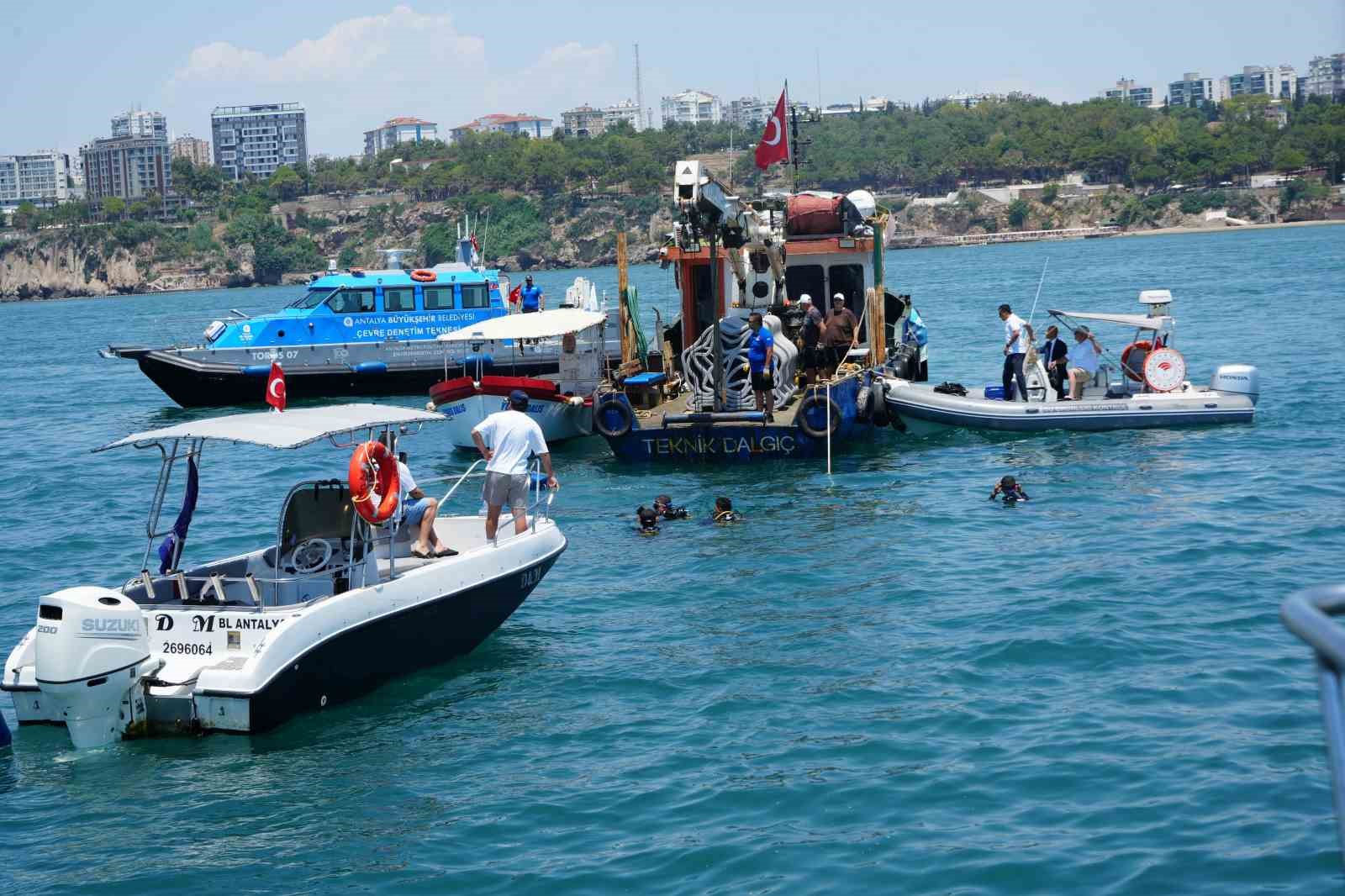 antalyada 3d yaziciyla uretilen yapay resifler denizle bulustu 1 98habQk2
