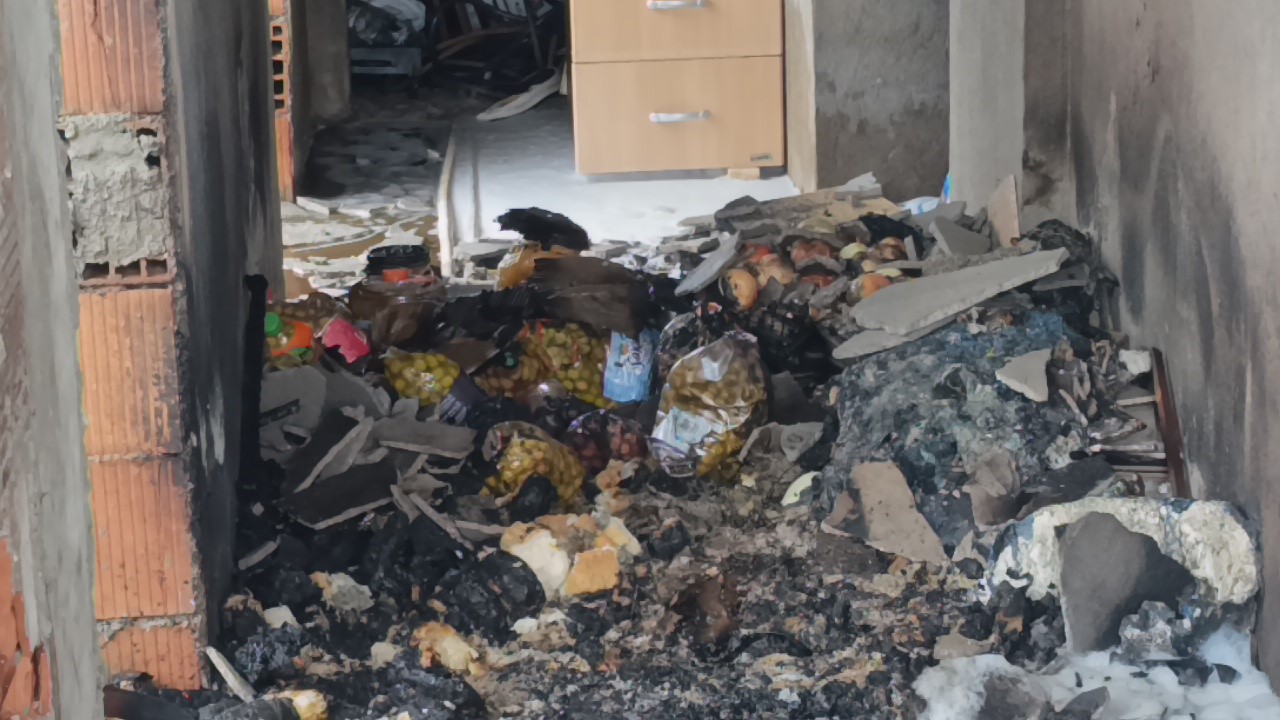 antalyada 5 katli apartmanin cati katinda korkutan yangin 1 iLjUHHI3