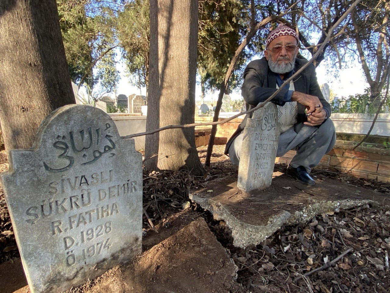 Antalya’da 50 yıl önce hayatını kaybeden iki tarım işçisinin mezarları sahiplerini bekliyor 8 antalyada 50 yil once hayatini kaybeden iki tarim iscisinin mezarlari sahiplerini bekliyor 4 lVIXraCl