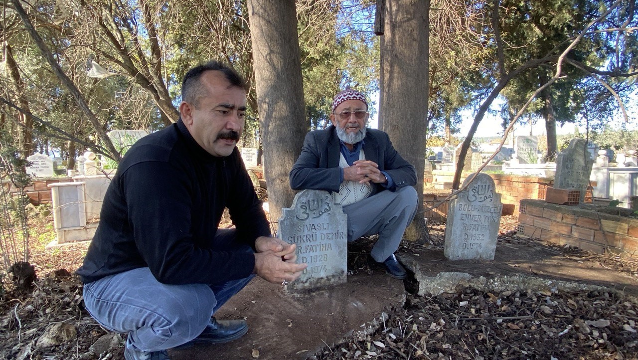 Antalya’da 50 yıl önce hayatını kaybeden iki tarım işçisinin mezarları sahiplerini bekliyor 9 antalyada 50 yil once hayatini kaybeden iki tarim iscisinin mezarlari sahiplerini bekliyor 5 KY1iHpLU