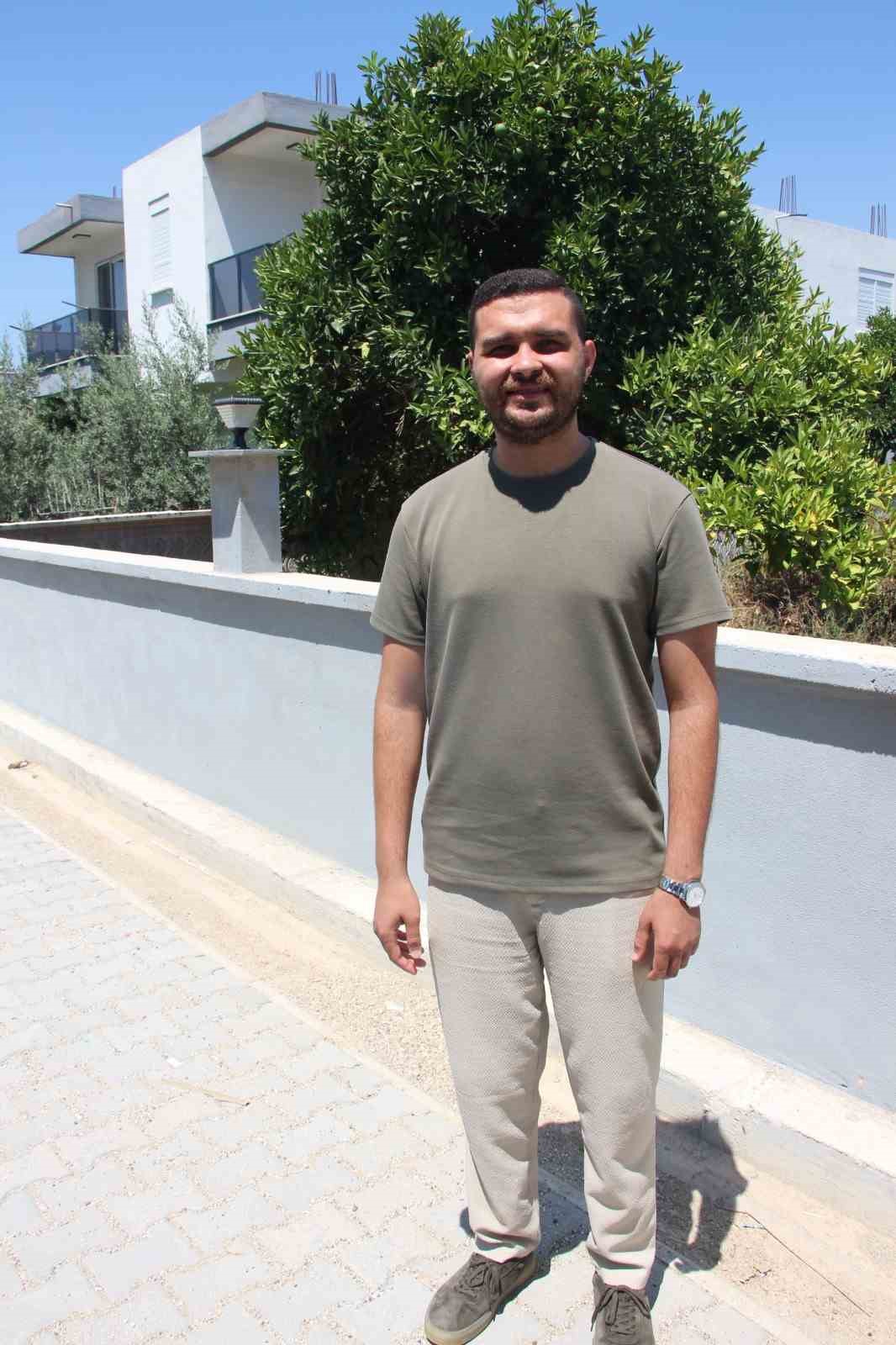 antalyada 7 yasindaki ogrencinin ogretmeniyle kavusma ani yurekleri isitti 3