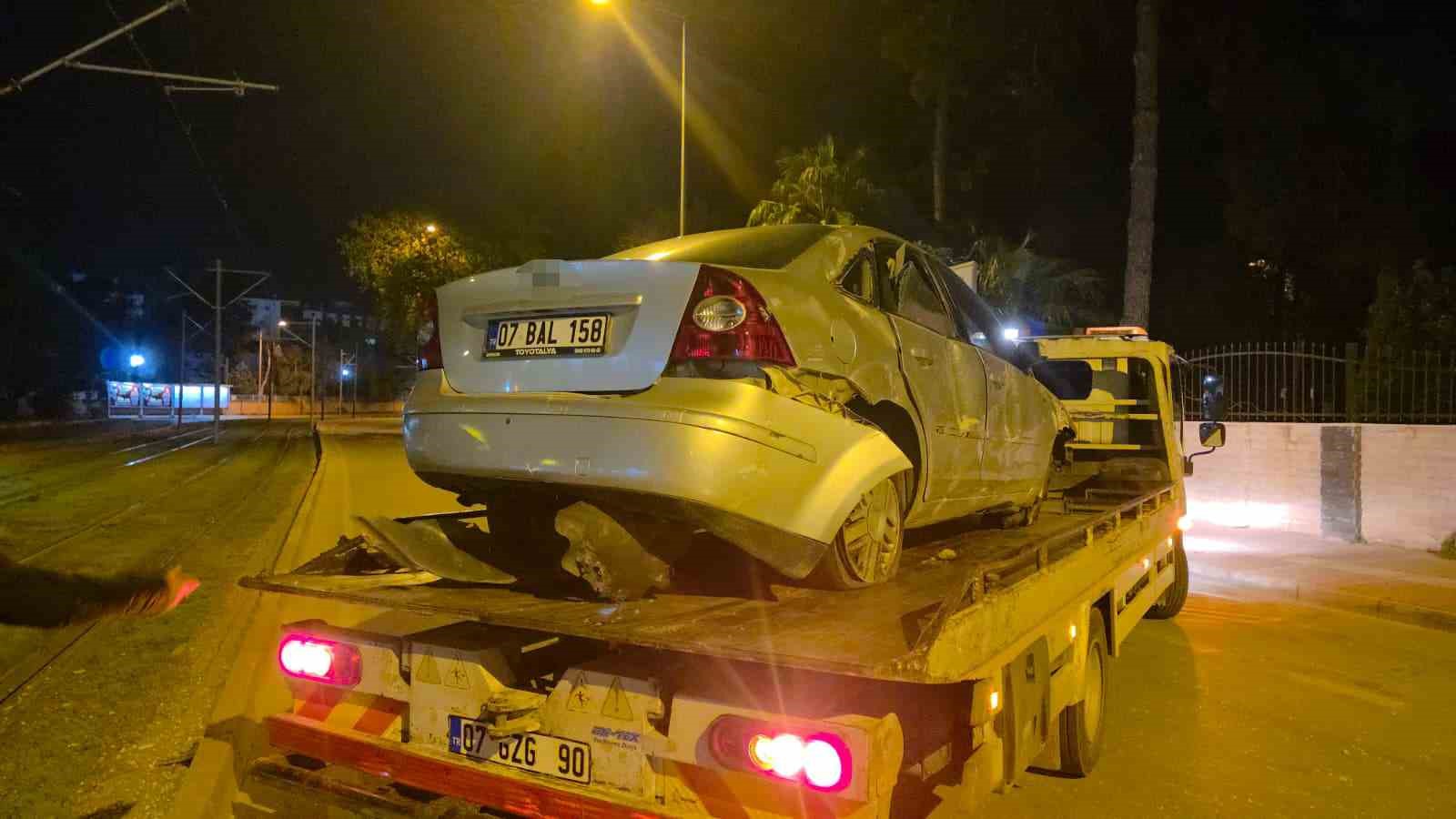 antalyada alkollu surucu tramvay duragina daldi 2