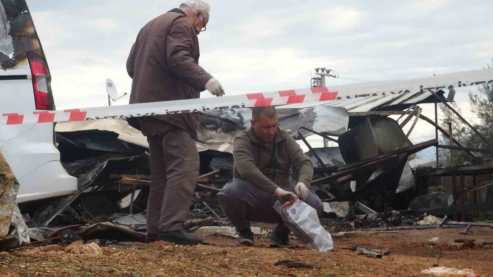 Antalya’da anne ve 5 çocuğunun ölümüne neden olan yangında acı detay: "Yarın bayram, erken yatalım" 8 antalyada anne ve 5 cocugunun olumune neden olan yanginda aci detay yarin bayram erken GOjhtjSR