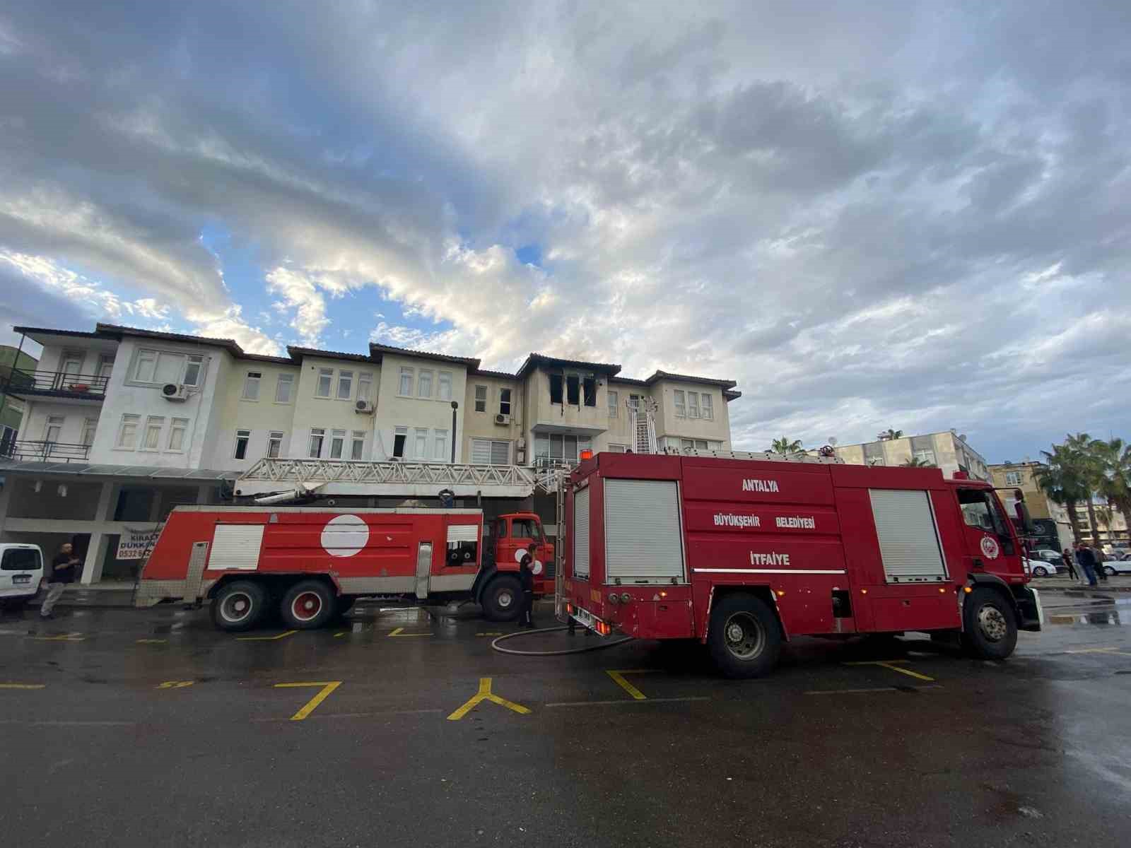 antalyada apartman dairesi alev alev yandi 1 5UpRXUt2