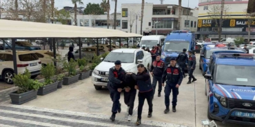 antalyada-arac-icinde-yanmis-ceset-bulunmasiyla-ilgili-1-tutuklama-9puvUHnn.jpg