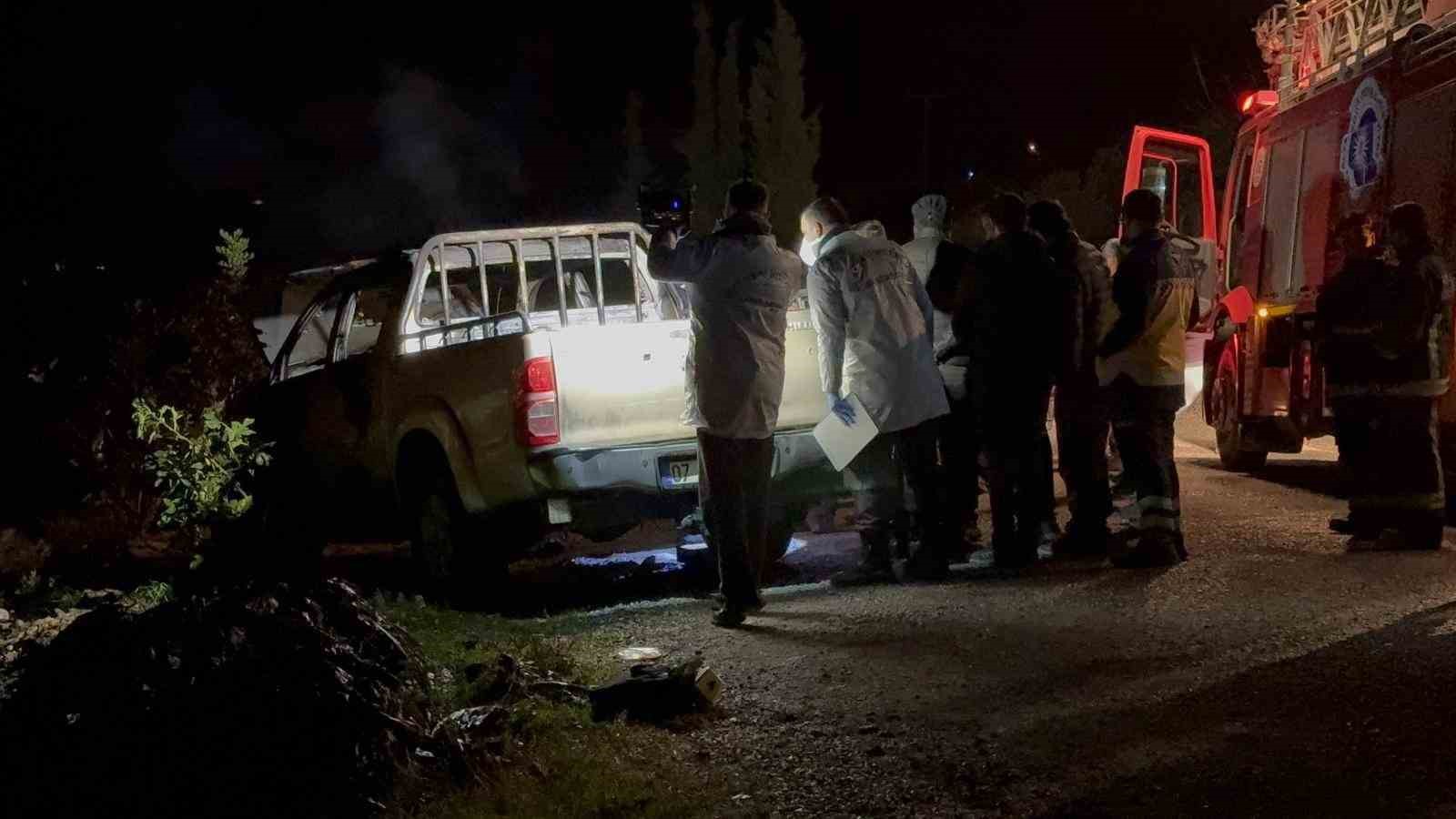 antalyada arac icinde yanmis ceset olayinda 4 gozalti 3 FUWpnbnr