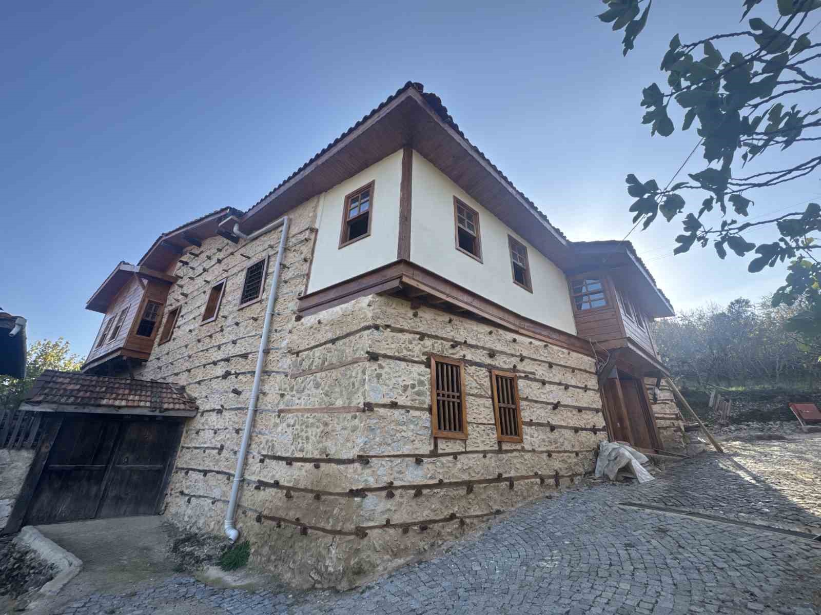 antalyada ata mirasi tarihi dugmeli evler restore ediliyor 3 YHjA4UmB