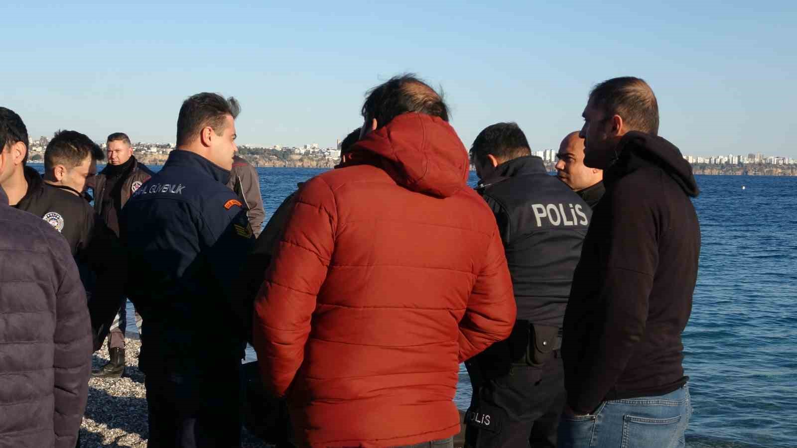 antalyada balik tutan vatandaslarin oltasina ceset takildi 5 WecBMHb1