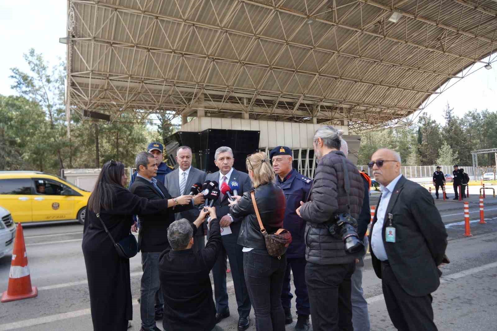 antalyada bayramda 43 uygulama noktasinda 3 bin 217 personel gorev basinda 3