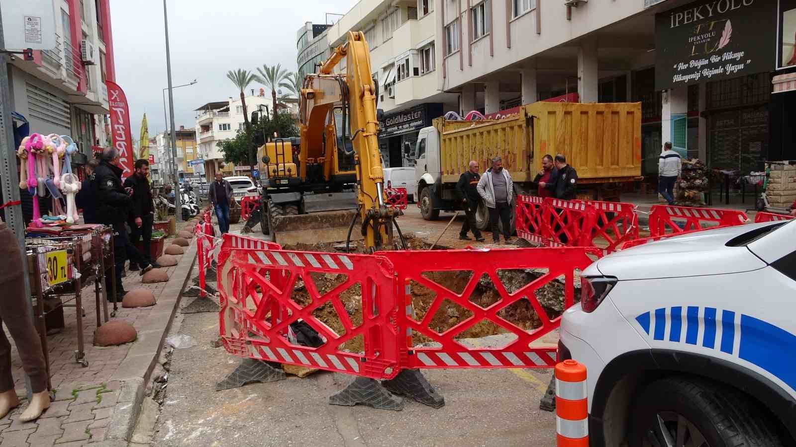 antalyada belediye kazisinda kemik parcalari bulundu 3 gWkChARc