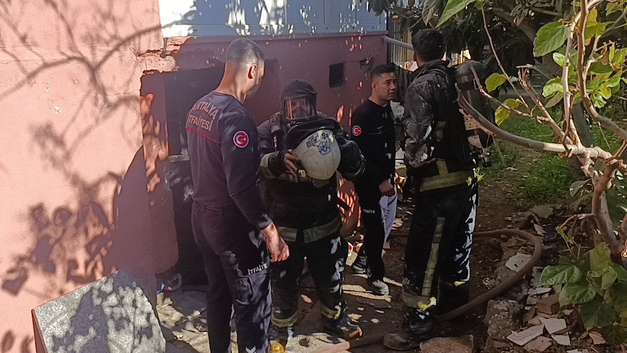 antalyada binanin bodrum kati cikan yanginda kule dondu 9 SQHzmQZa