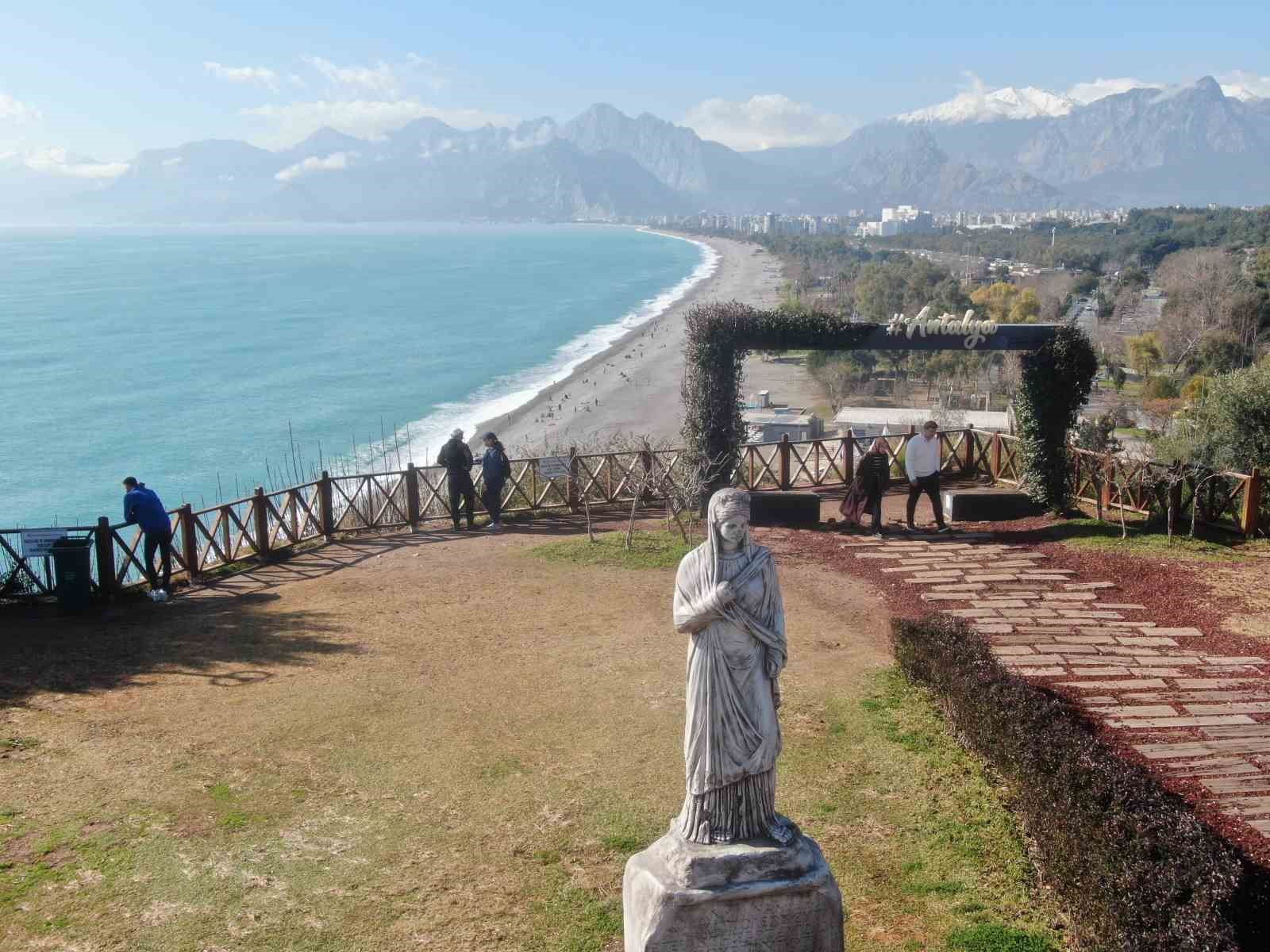 antalyada bir gun arayla iki mevsim dun saganak ve firtina bugun deniz keyfi 2 ibEgNhcB