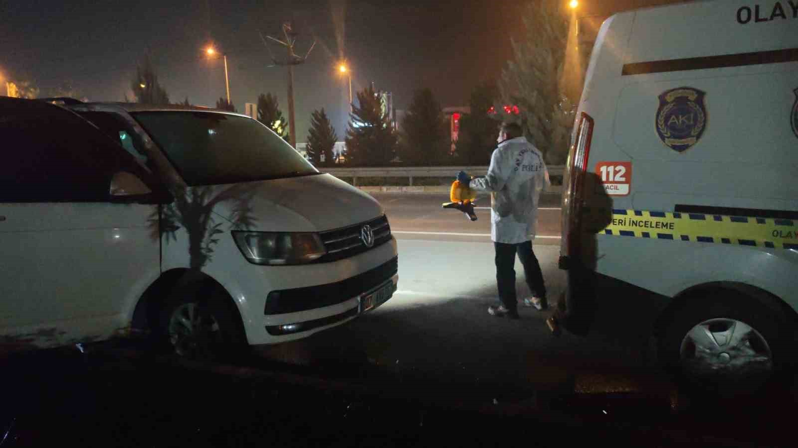 antalyada bir kisi park halindeki aracta olu bulundu 2