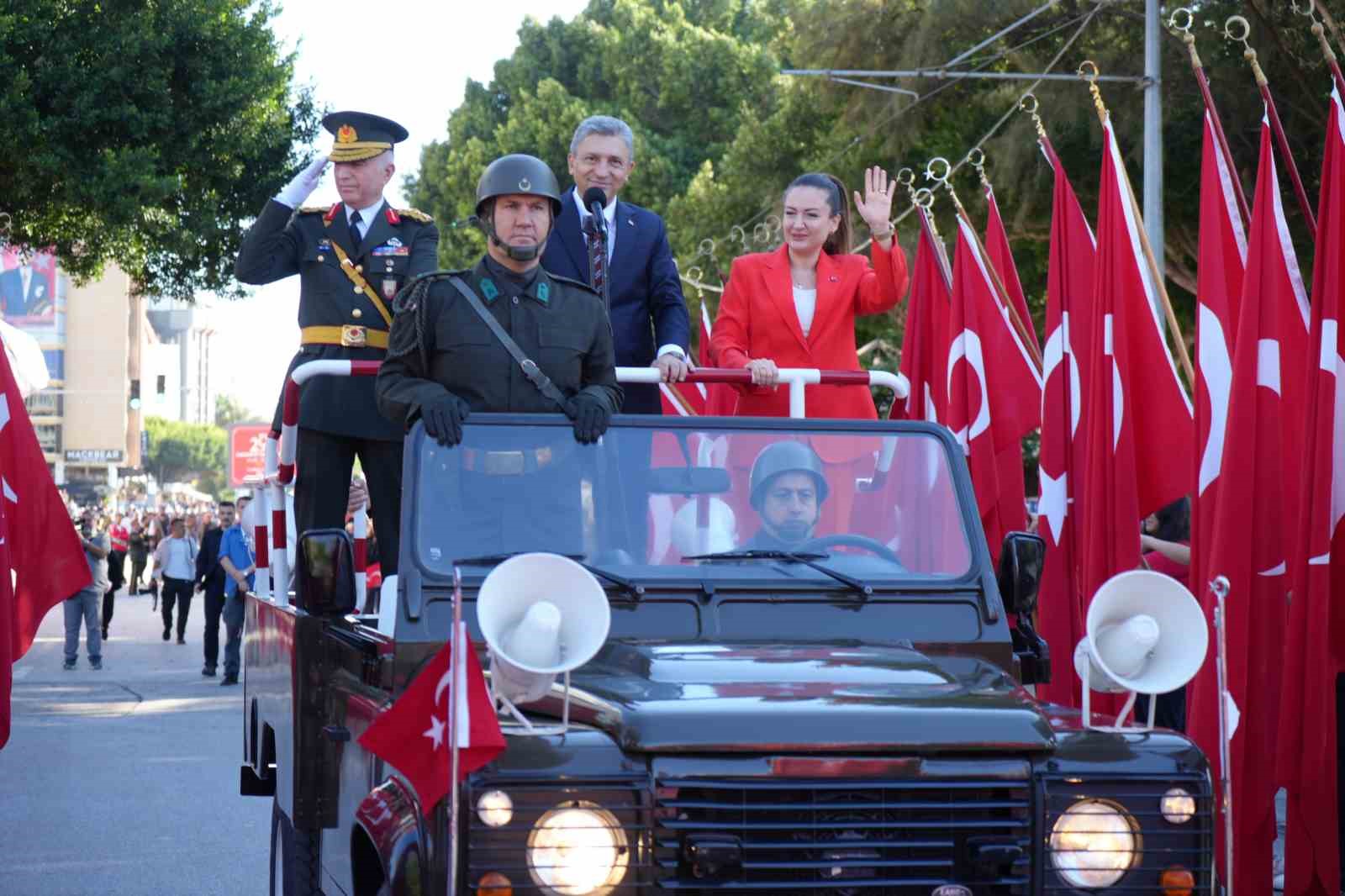 antalyada cumhuriyetin 102nci yili kutlamalari 0 3lurUHAK
