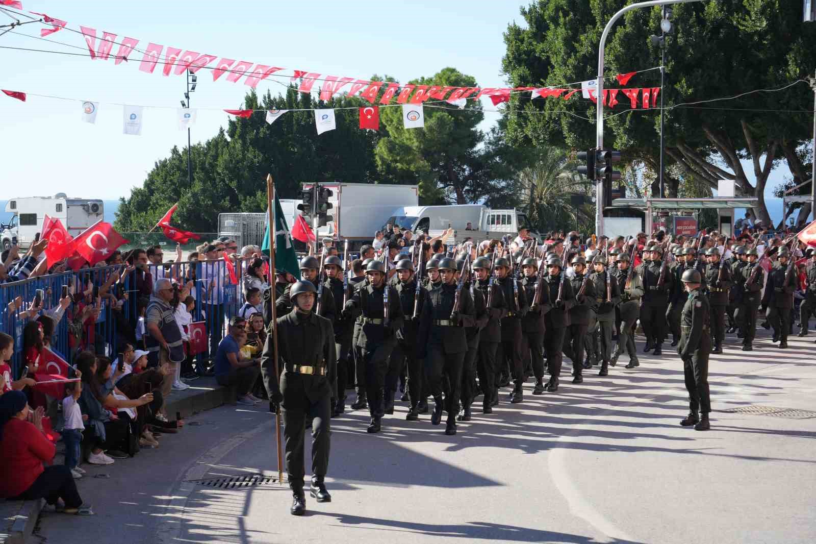 antalyada cumhuriyetin 102nci yili kutlamalari 9 3fUQD8Aa
