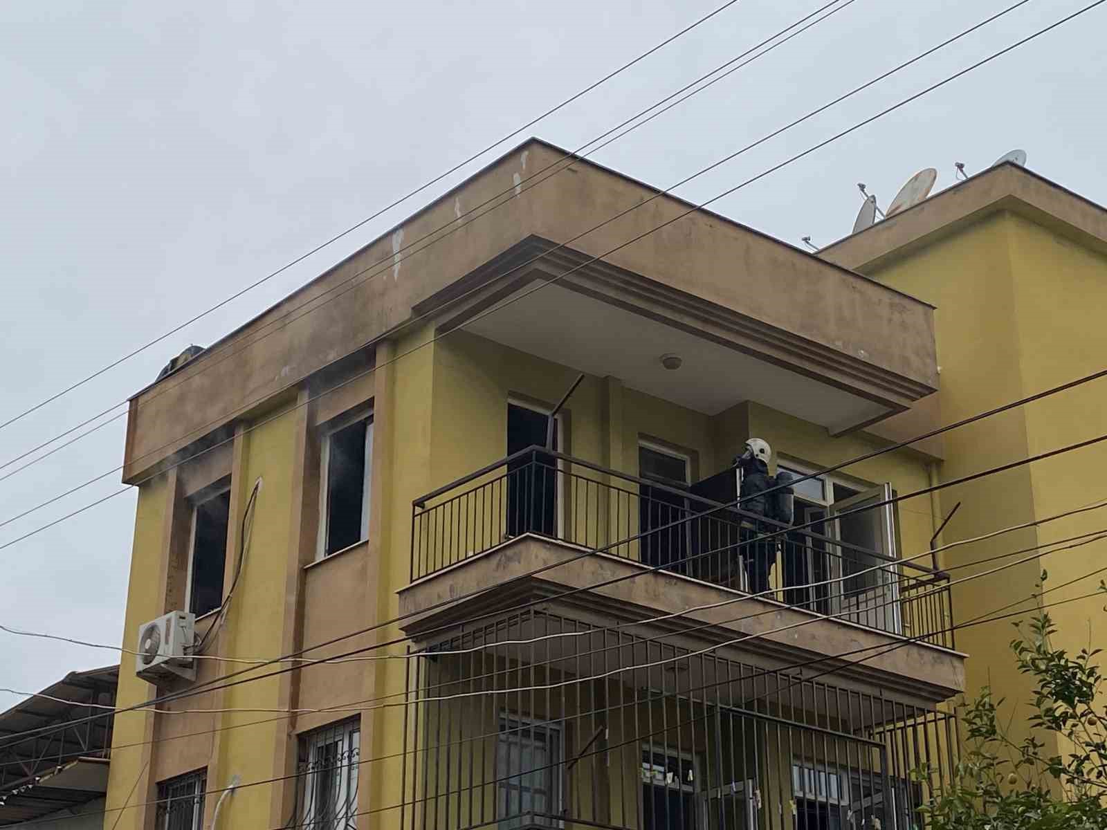 antalyada dairede cikan yangin korkuttu 2 XZf4ikWk