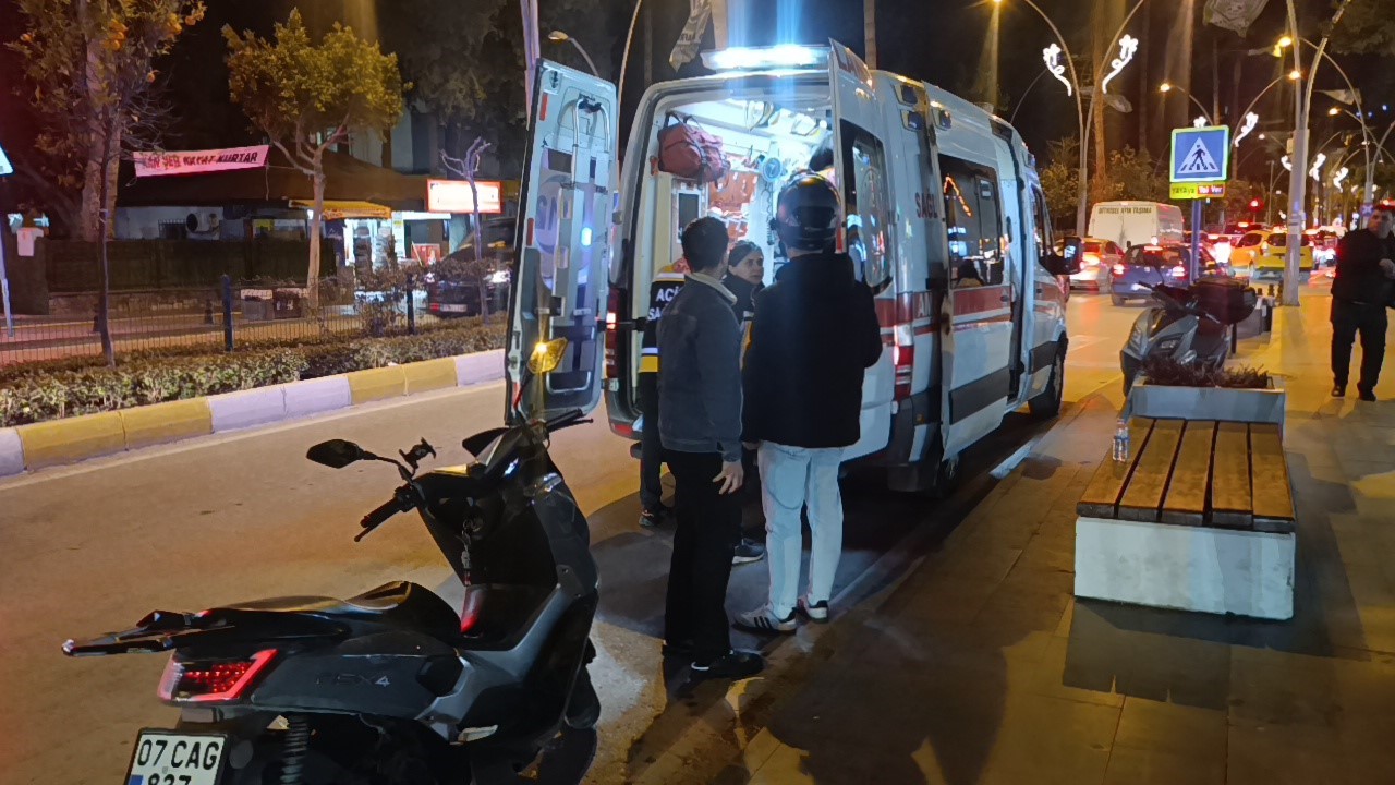 antalyada devrilen motosikletin surucusu yaralandi 3 k7yJnvCW