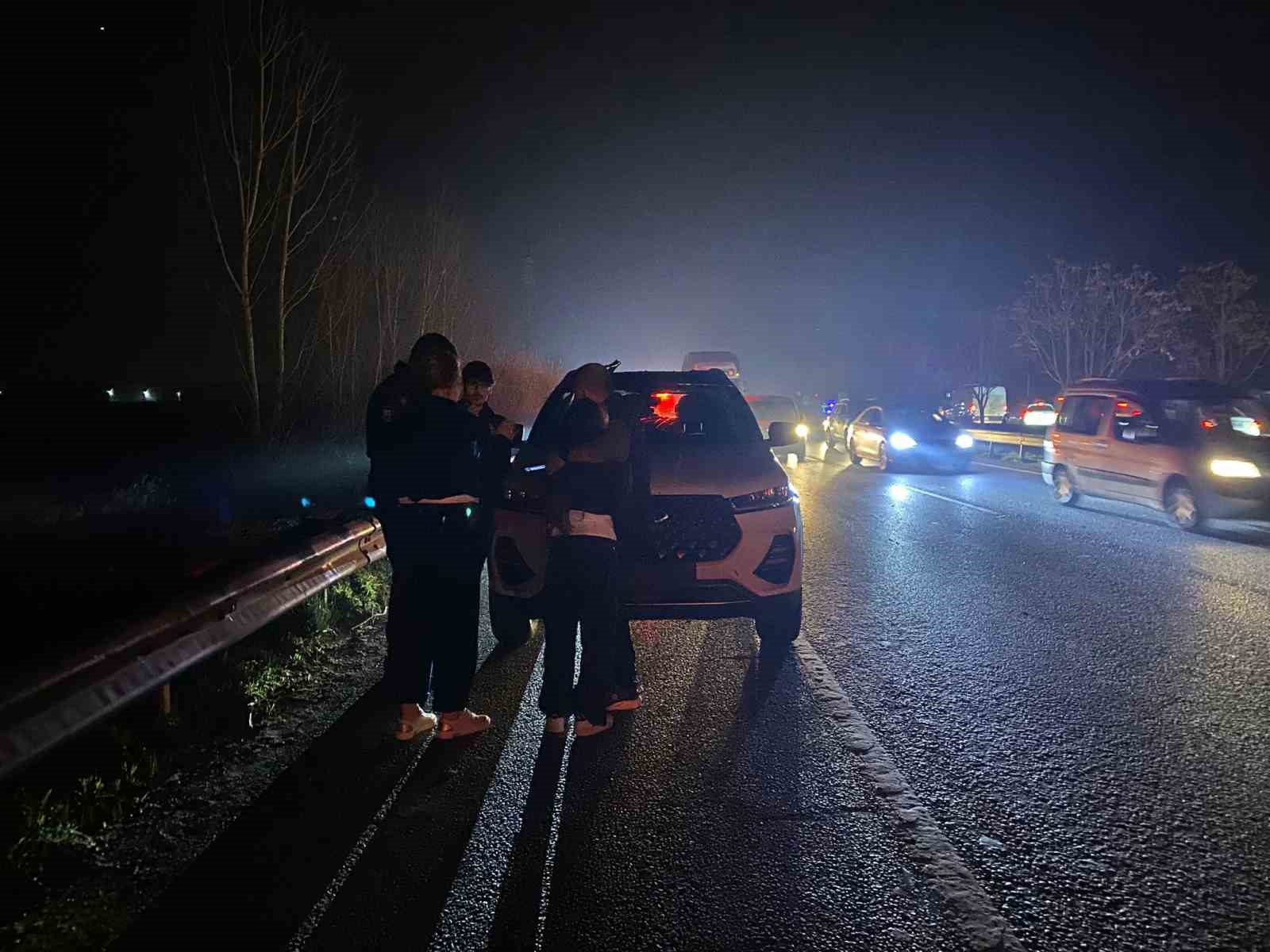 antalyada eds diregine carpan tir devrildi 2 yarali 4 UKsU4pQC