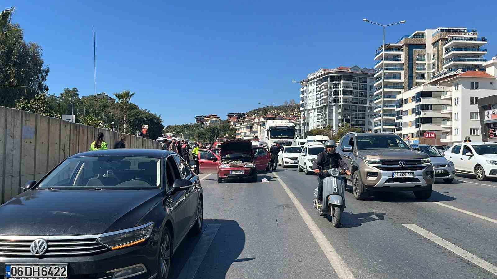 antalyada ehliyetsiz surucu ortaligi birbirine katti 357 bin lira ceza yedi 10 E84iSVKk