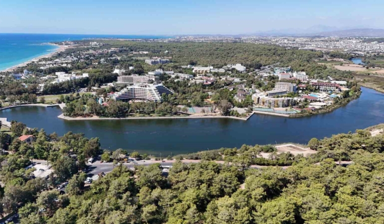 antalyada-endemik-turlere-ev-sahipligi-yapan-ormanlik-alanlar-tel-citle-cevrilecek-RPJa3zwN.jpg