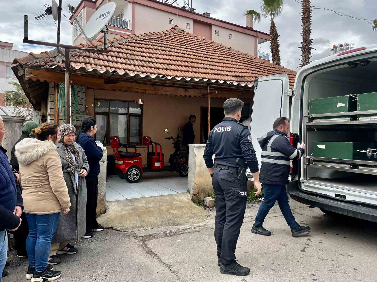 antalyada evde olu bulunan gencin teyzesinden yurek yakan agit dayanamam ben icim yaniyor 11 fIbHLV2z
