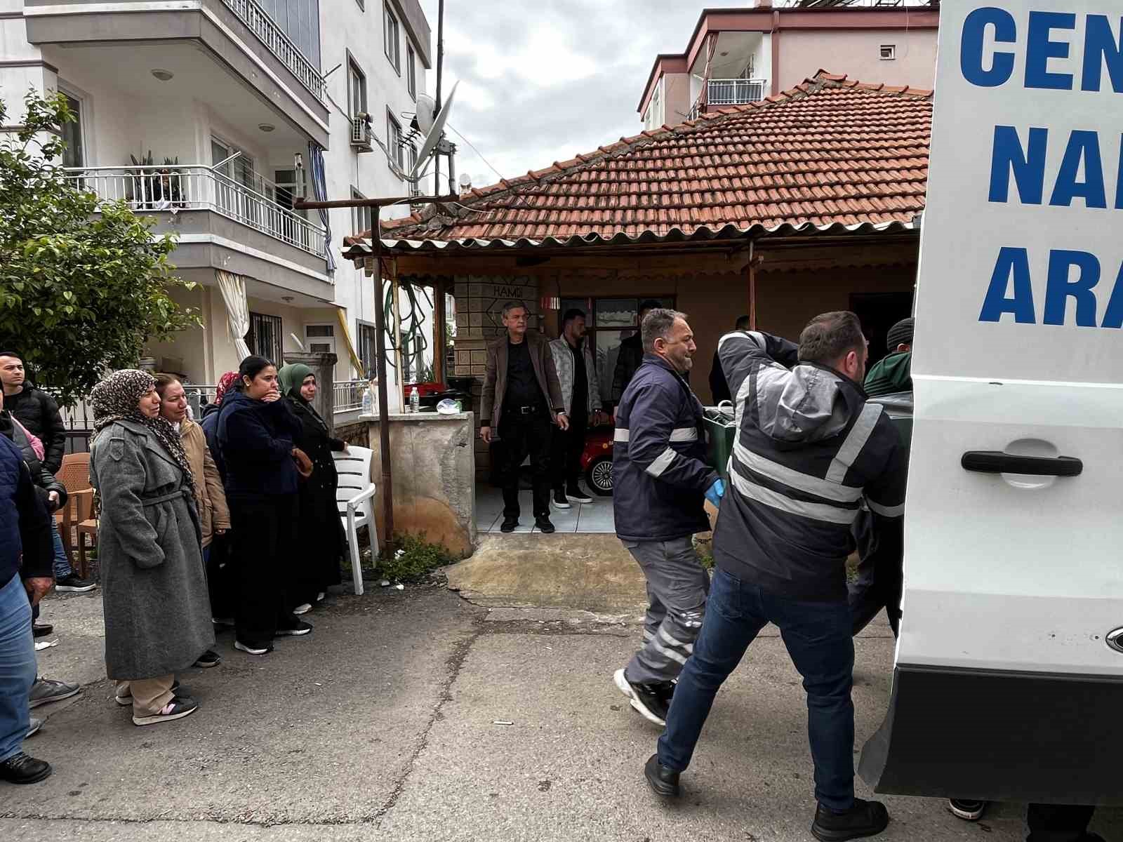 antalyada evde olu bulunan gencin teyzesinden yurek yakan agit dayanamam ben icim yaniyor 13 Lf1resEw