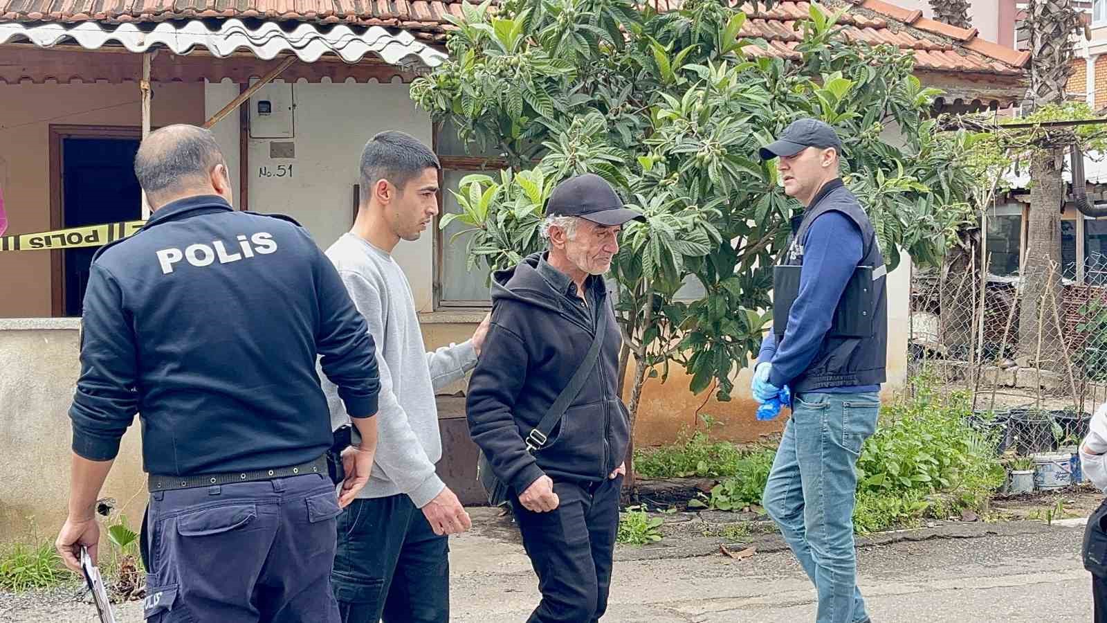 antalyada evde olu bulunan gencin teyzesinden yurek yakan agit dayanamam ben icim yaniyor 7