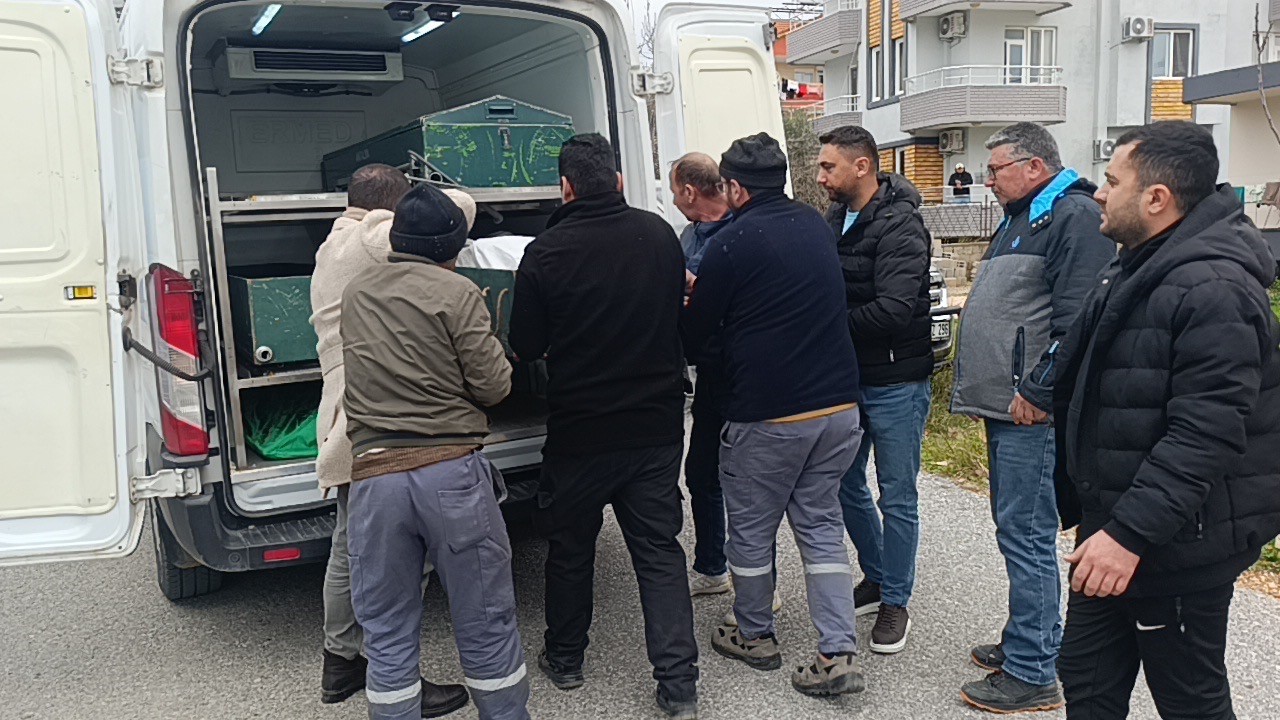 antalyada evinde silahla vurulmus halde olu bulunan kisinin cenazesi teslim alindi 2 pHW396WM