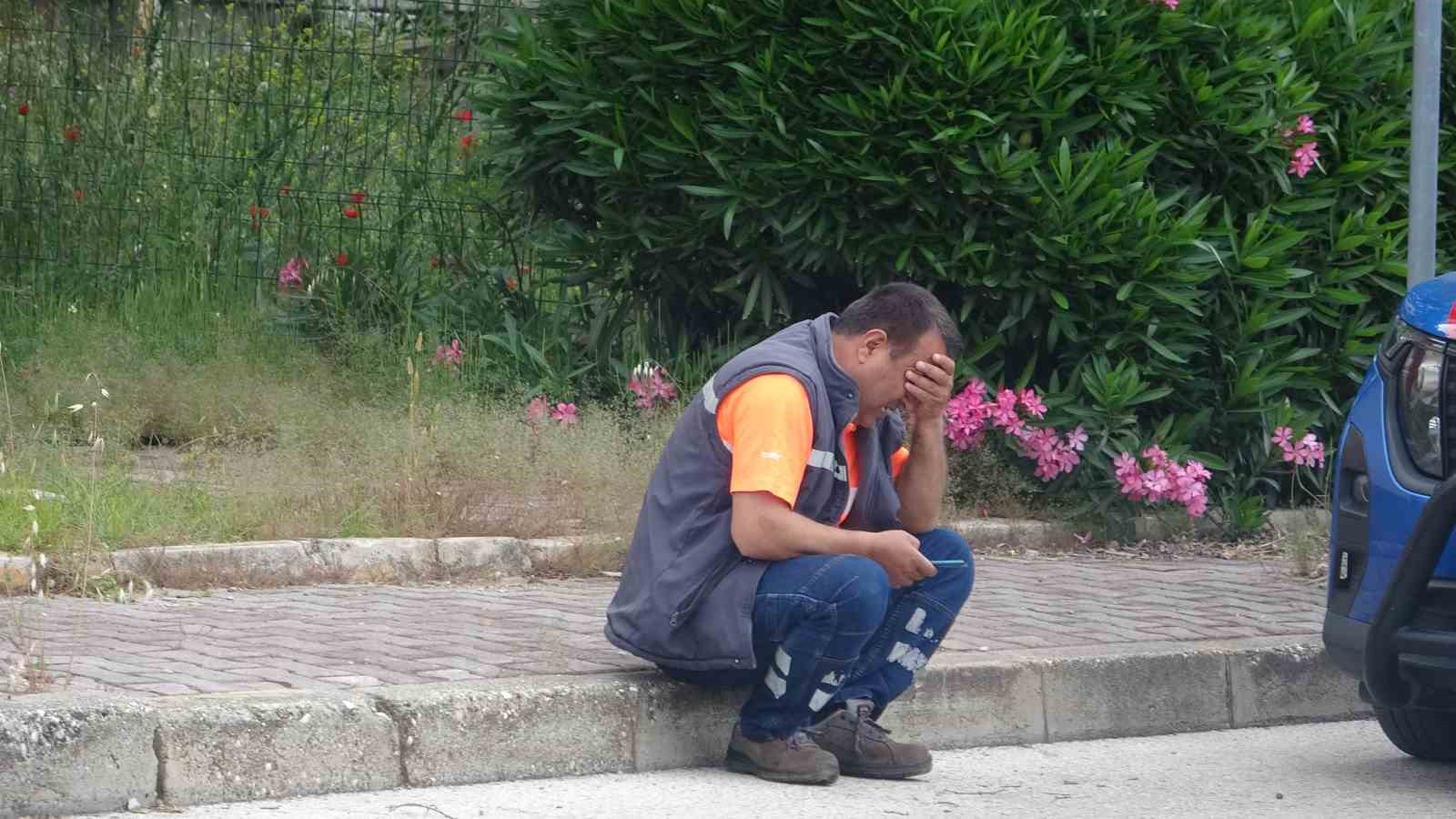 antalyada feci kaza tirin altinda kalan 19 yasindaki motosikletli genc hayatini kaybetti 1 9UUDAN3i