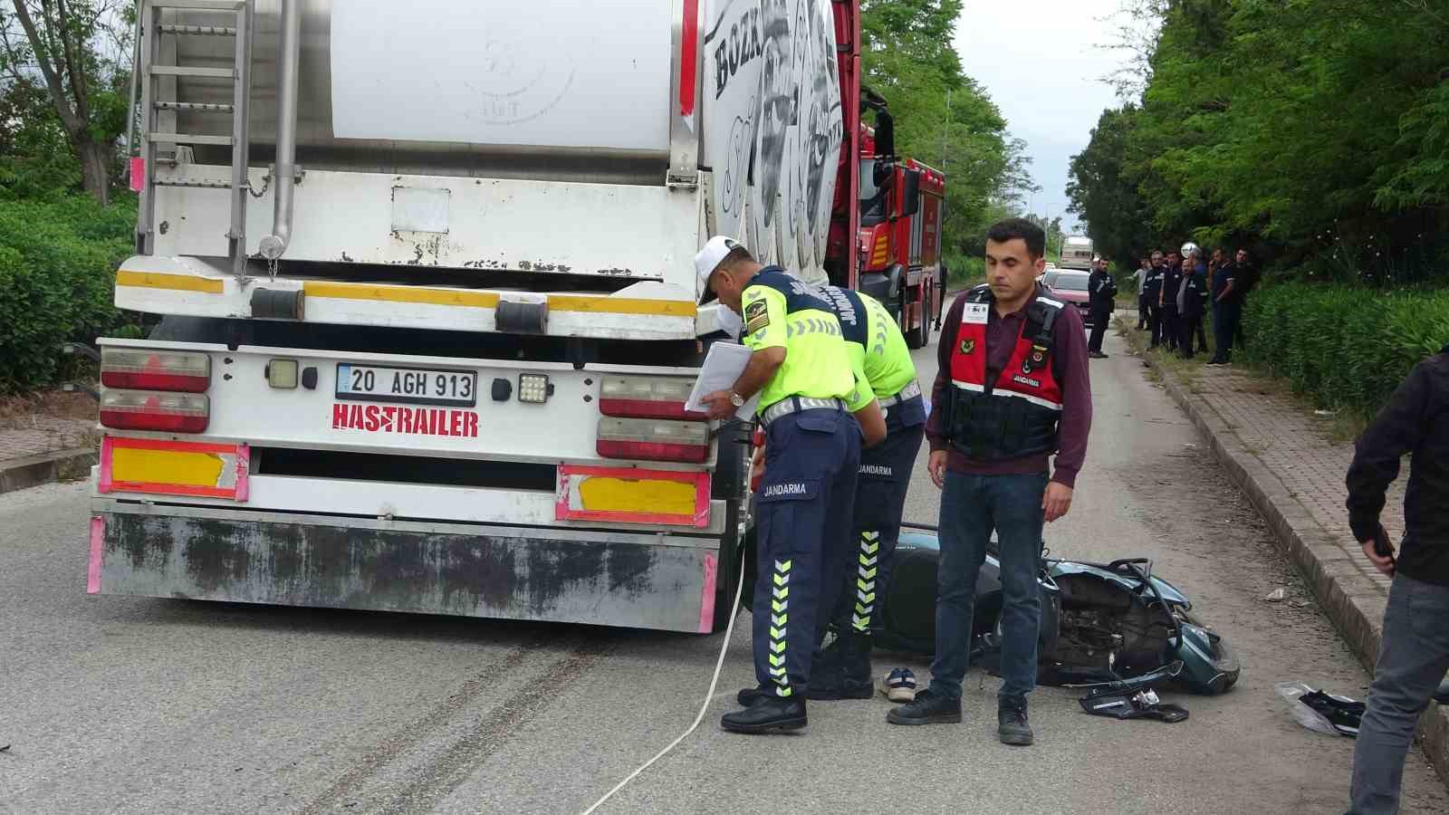 antalyada feci kaza tirin altinda kalan 19 yasindaki motosikletli genc hayatini kaybetti 3 KBNUYnWt