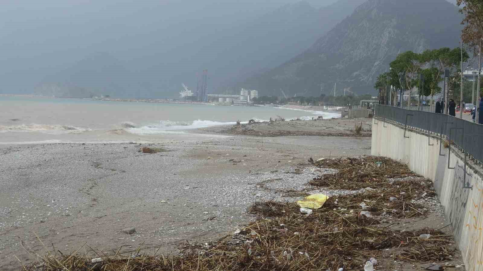 antalyada felaketin bilancosu gun agarinca ortaya cikti 14 CXz4z62a