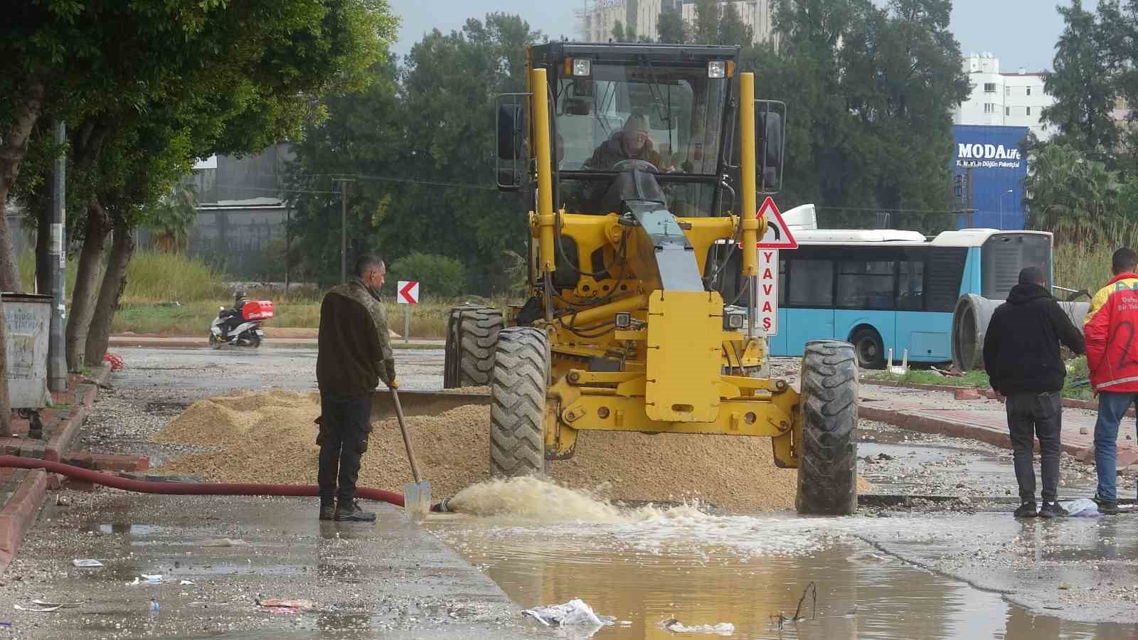 antalyada felaketin bilancosu gun agarinca ortaya cikti 6 ntcsbjVF