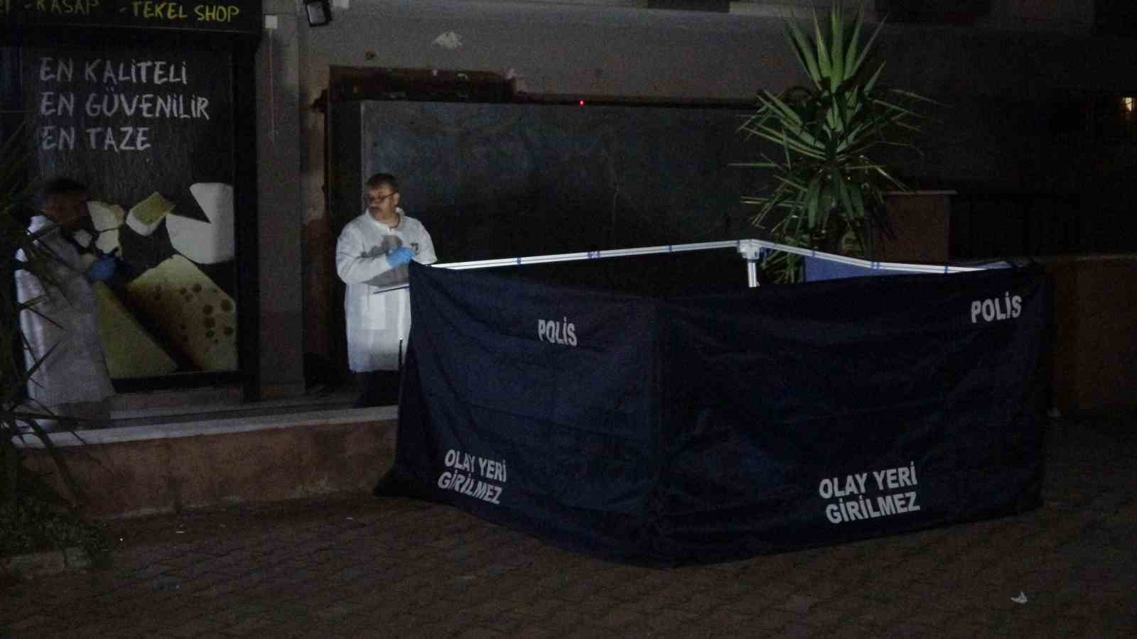 antalyada genc adam kaldirimda olu bulundu 3 ry6OMCTh