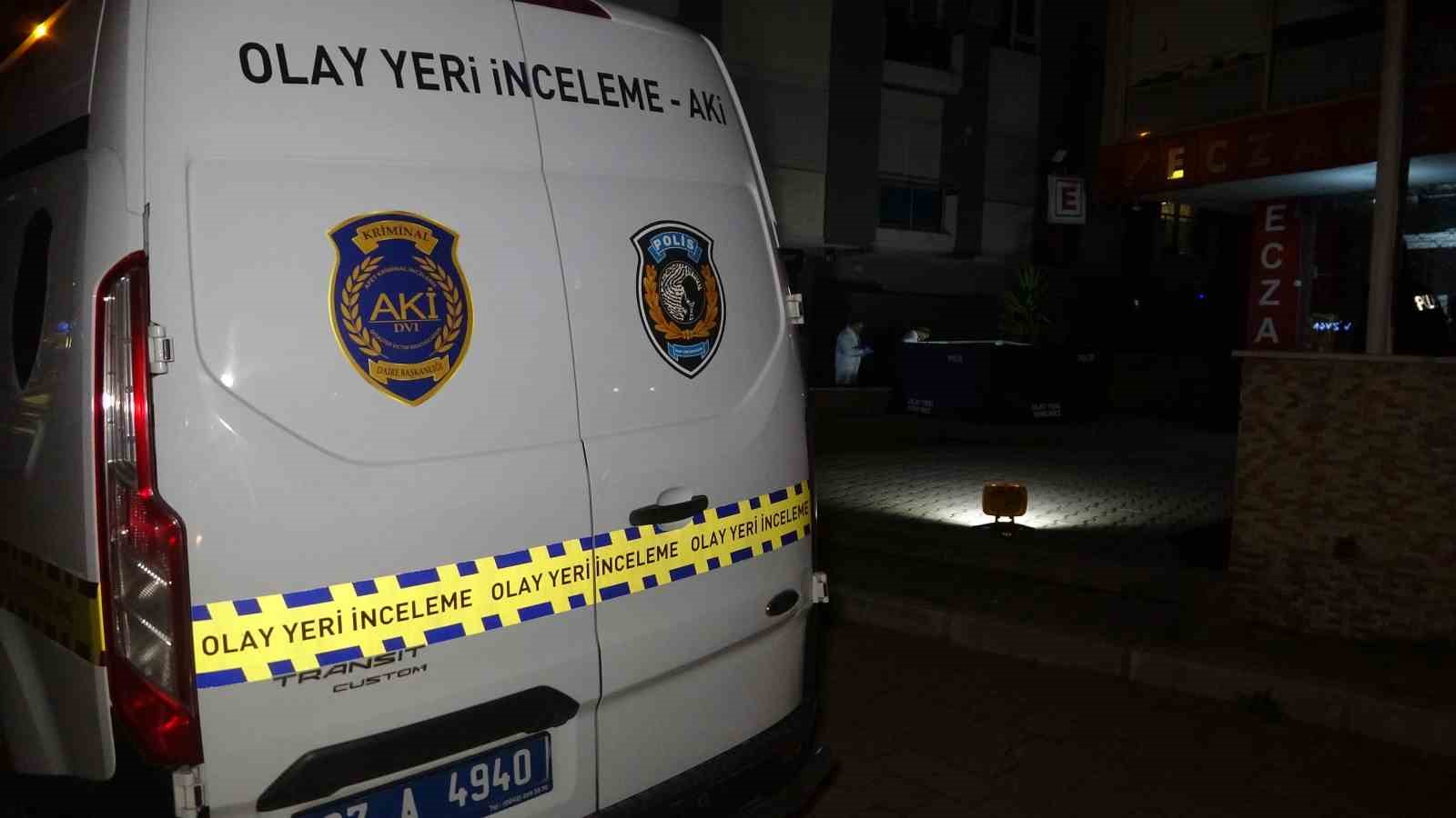 antalyada genc adam kaldirimda olu bulundu 4