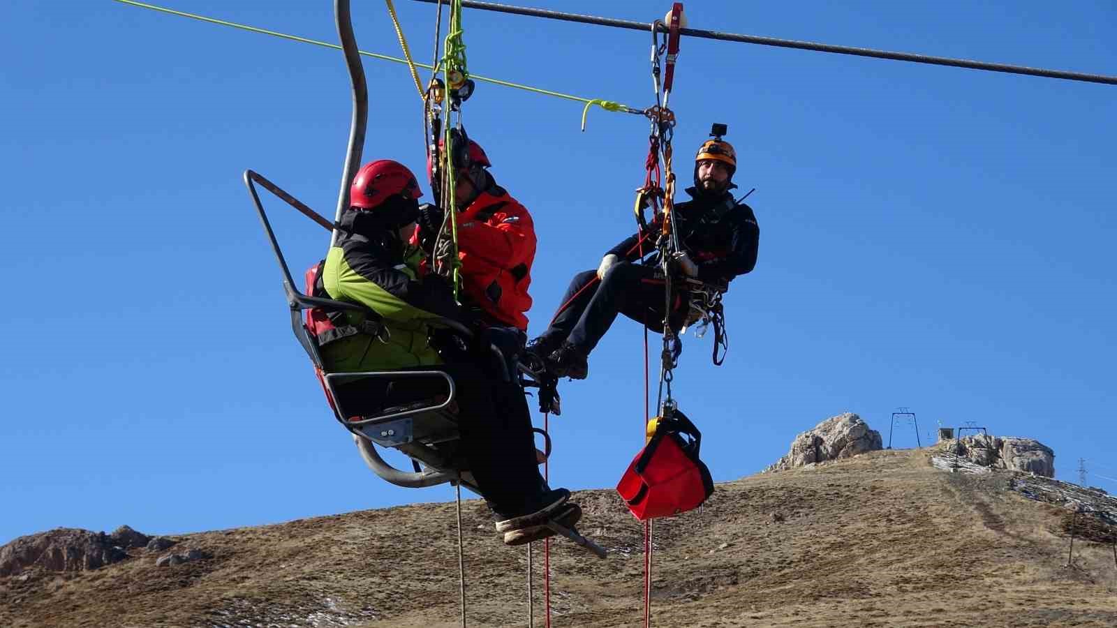 antalyada gercegi aratmayan teleferik kurtarma tatbikati 2 ACyWc1TD