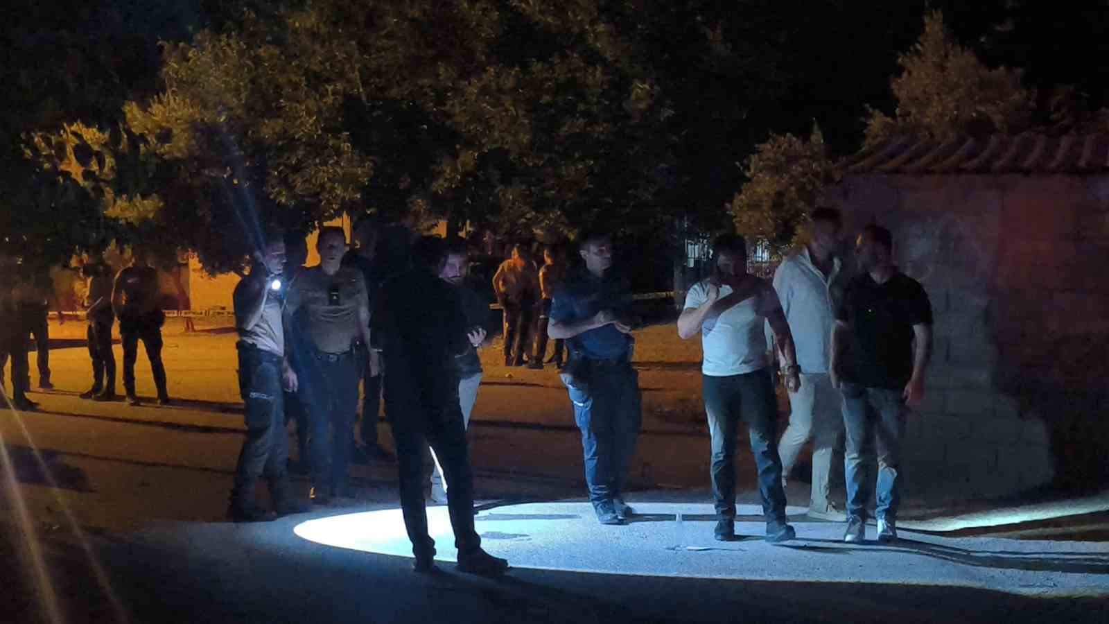 Antalya’da iki grup arasında çıkan kavgada silahlar konuştu: 3 yaralı 9 antalyada iki grup arasinda cikan kavgada silahlar konustu 3 yarali 5 br7bYvUg