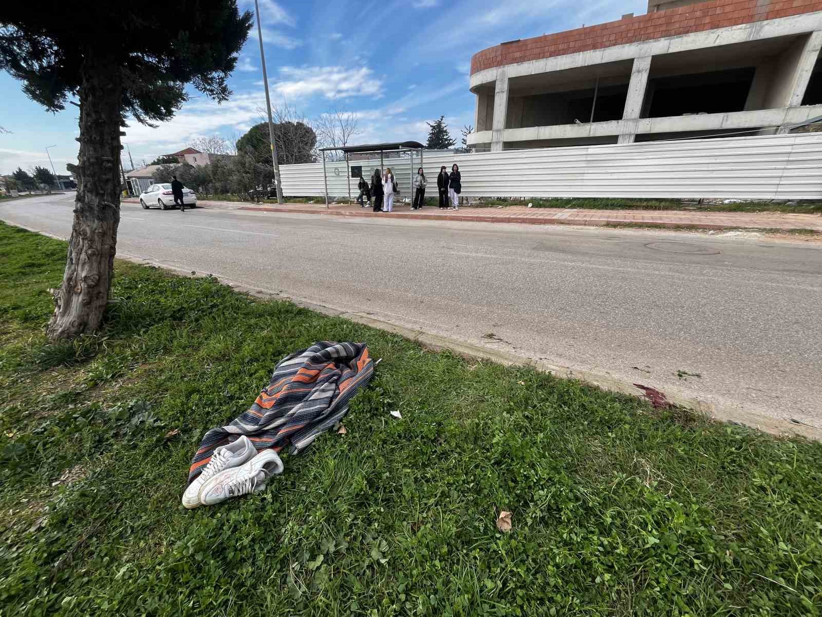 antalyada iki ogrenci karne almak icin okula giderken kaza yapti 1 olu 1 yarali TO5qaJHM