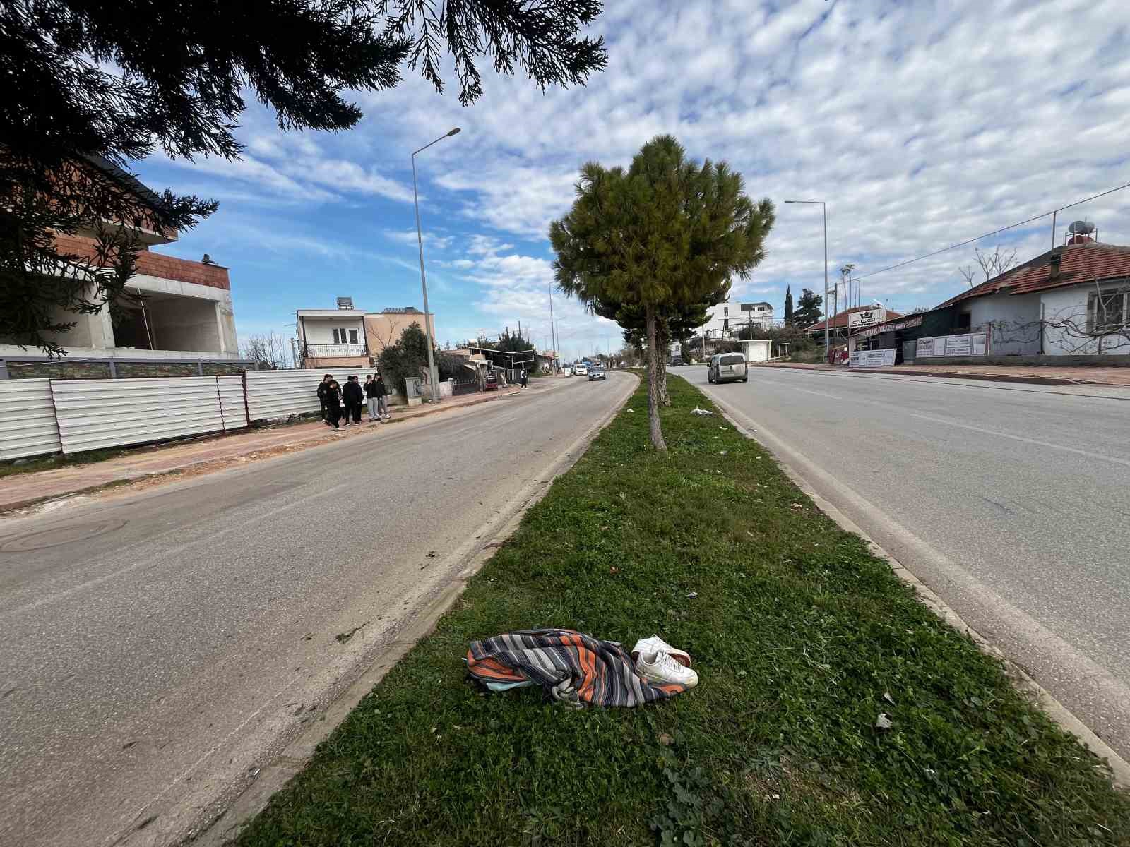 antalyada iki ogrenci karne almak icin okula giderken kaza yapti 1 olu 1 yarali qgbOHcA6