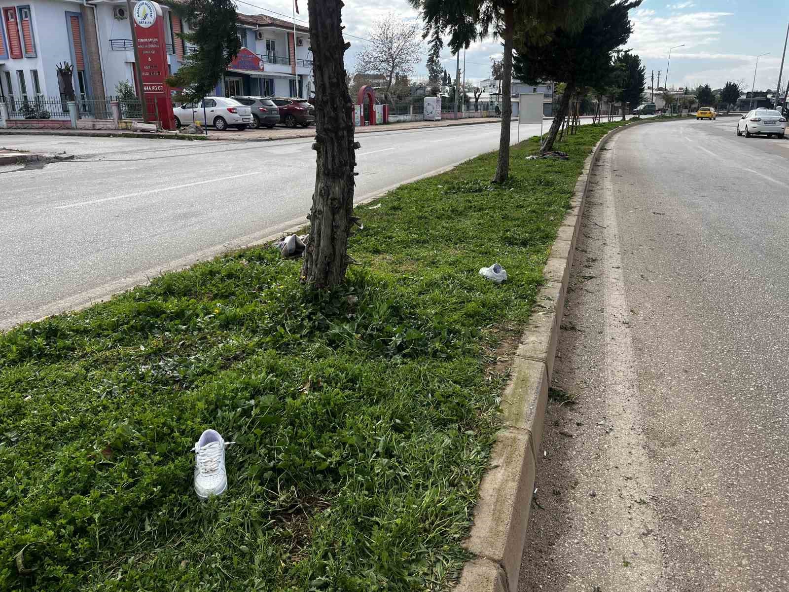 antalyada iki ogrenci karne almak icin okula giderken kaza yapti 1 olu 1 yarali rYVl7ATm