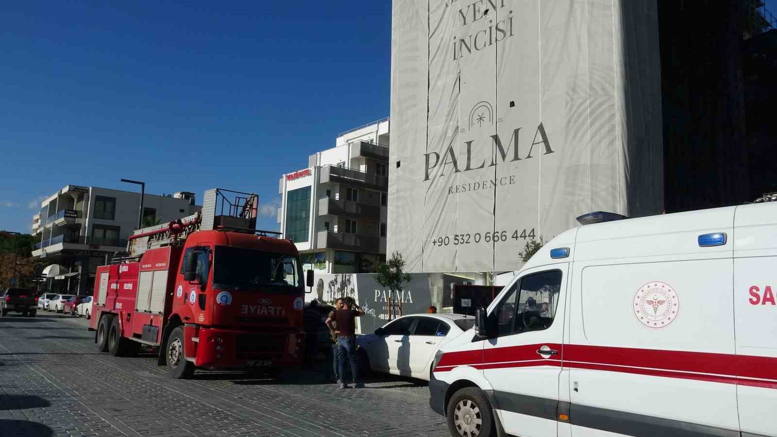 antalyada insaat iskelesinden dusen isci agir yaralandi 2 nPu1HdfN