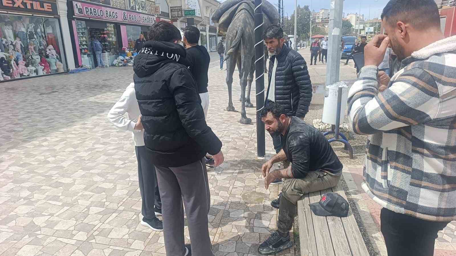 antalyada is merkezinde yangin panigi 2 rMsk3jpc