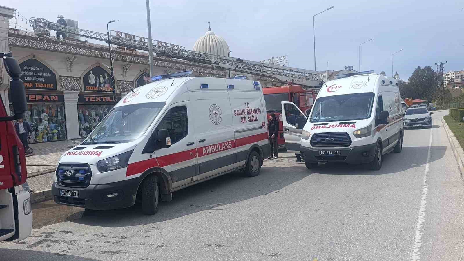 antalyada is merkezinde yangin panigi 5 NphEukfc