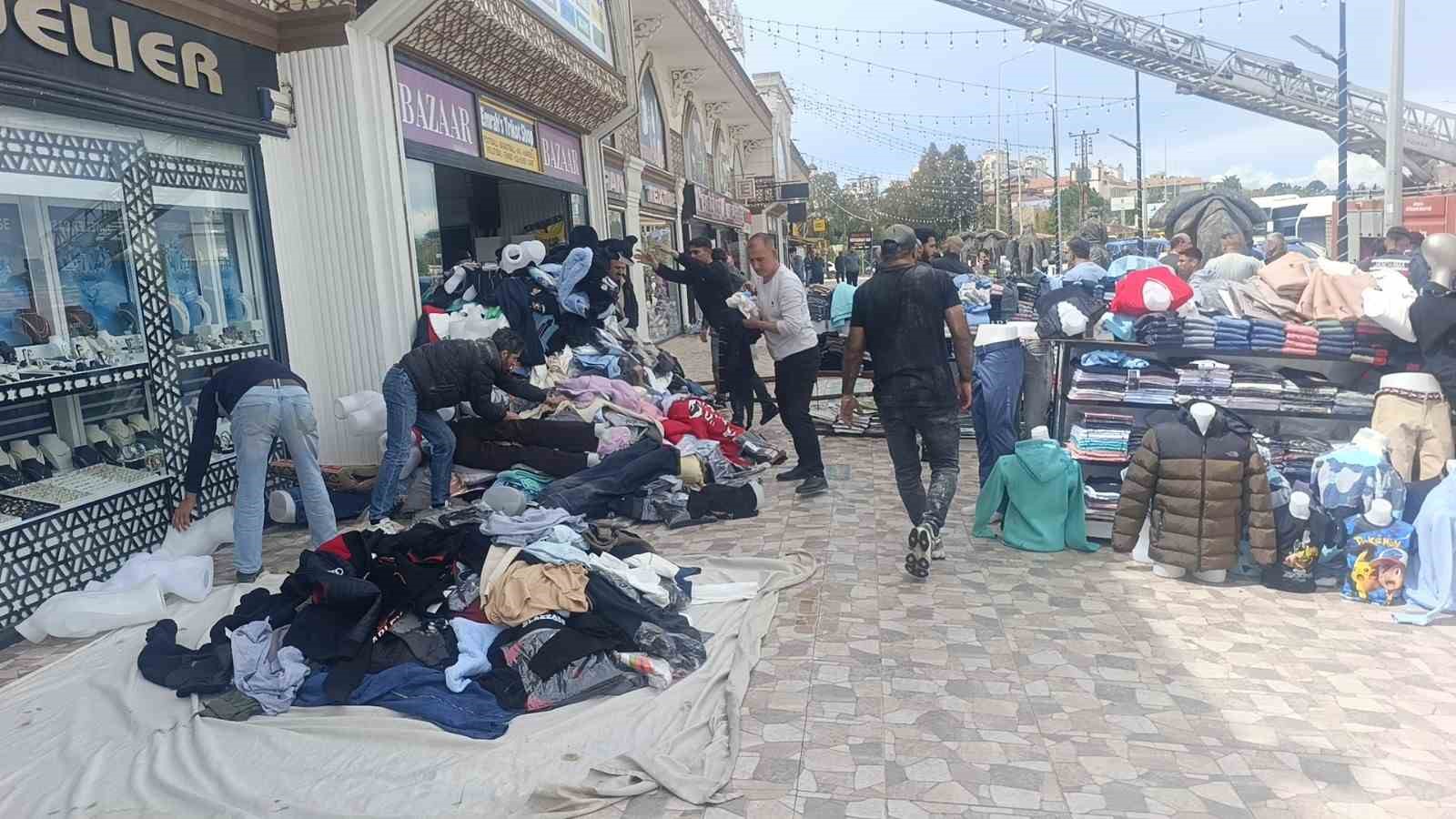 antalyada is merkezinde yangin panigi 7 J9uSsKPZ