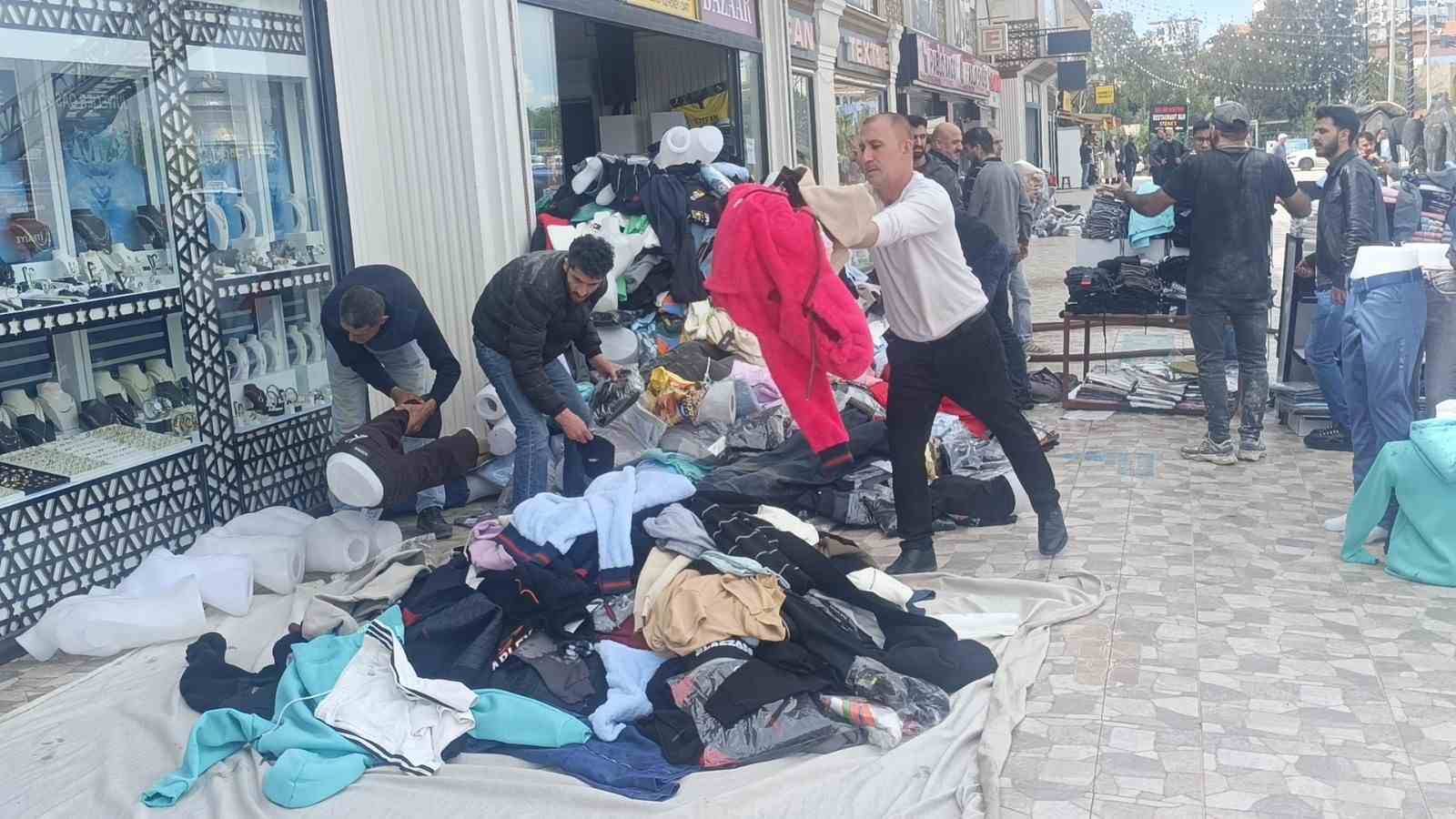 antalyada is merkezinde yangin panigi 8 AdukcGZH