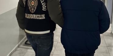 antalyada-is-ve-uygun-fiyata-cep-telefonu-vaadiyle-3-kisiyi-dolandiran-supheli-tutuklandi-1zgDUAOJ.jpg