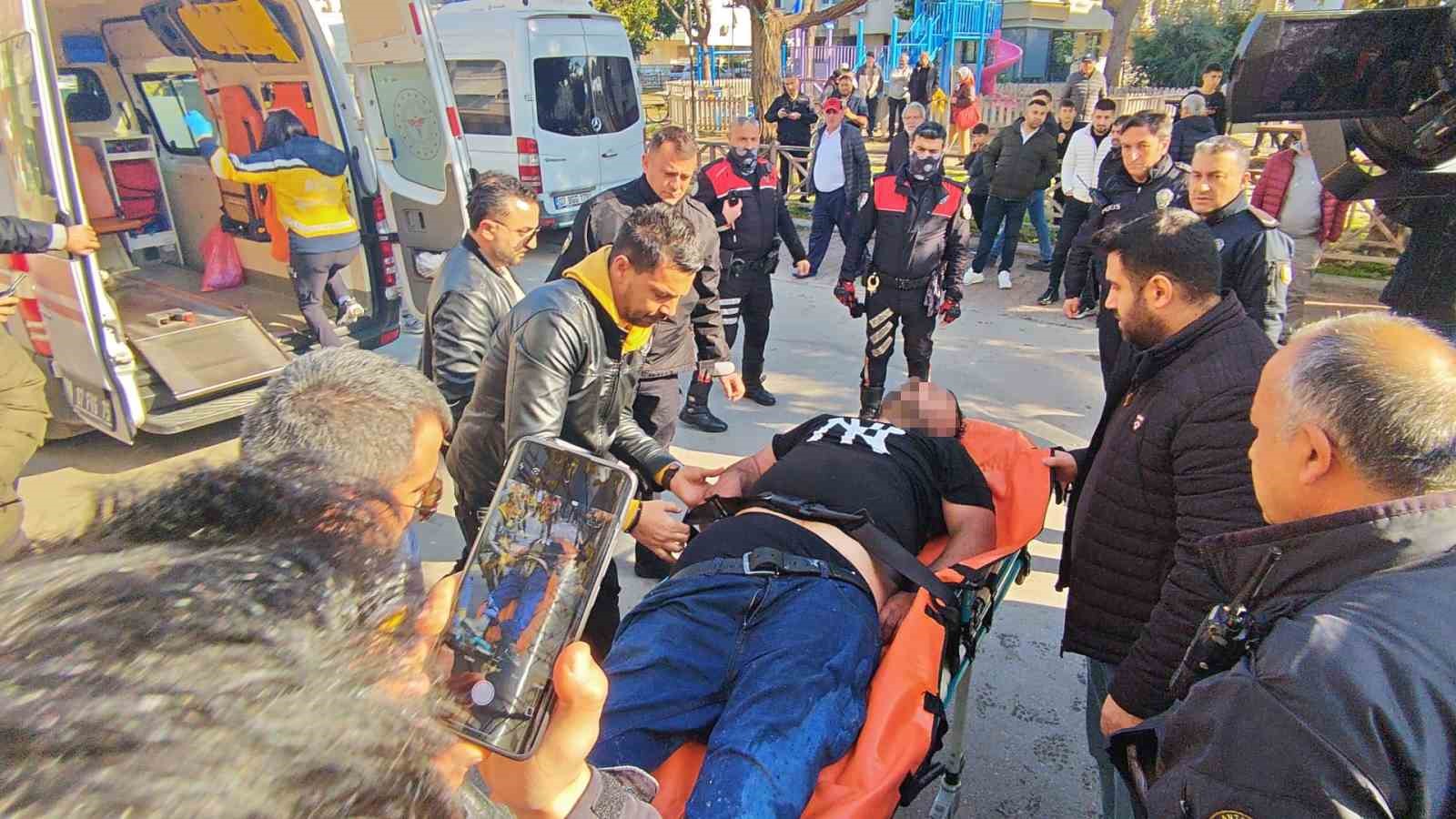 antalyada isyerini kendini kilitleyip yangin cikaran pideci camlari kirip iceriye giren itfaiye ekiplerince baygin mkQZWAaW