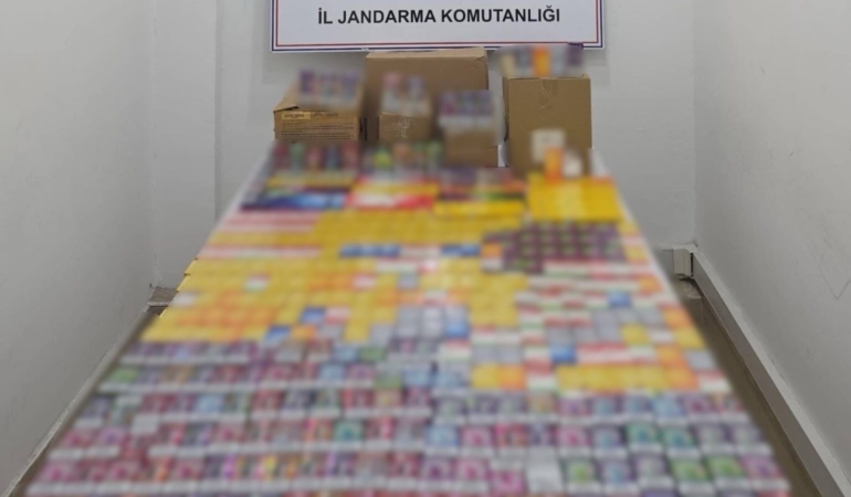 antalyada-kacak-bin-660-adet-elektronik-sigara-ve-7-bin-500-paket-sigara-ele-evEHprUg.jpg