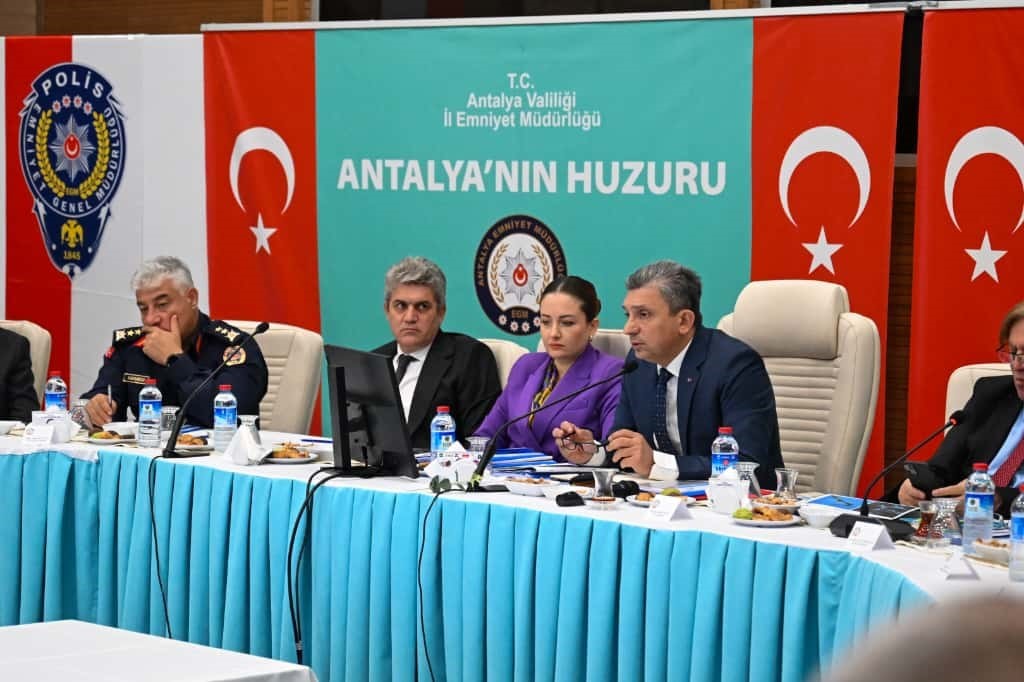 antalyada kamu kurumlarina kis uyarisi 2 1LHAlZq8